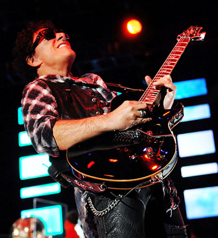 Neal Schon, photo by Steve Goudie