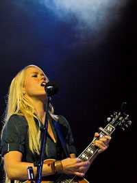 Tina Dico, photo: Erik Andreasen